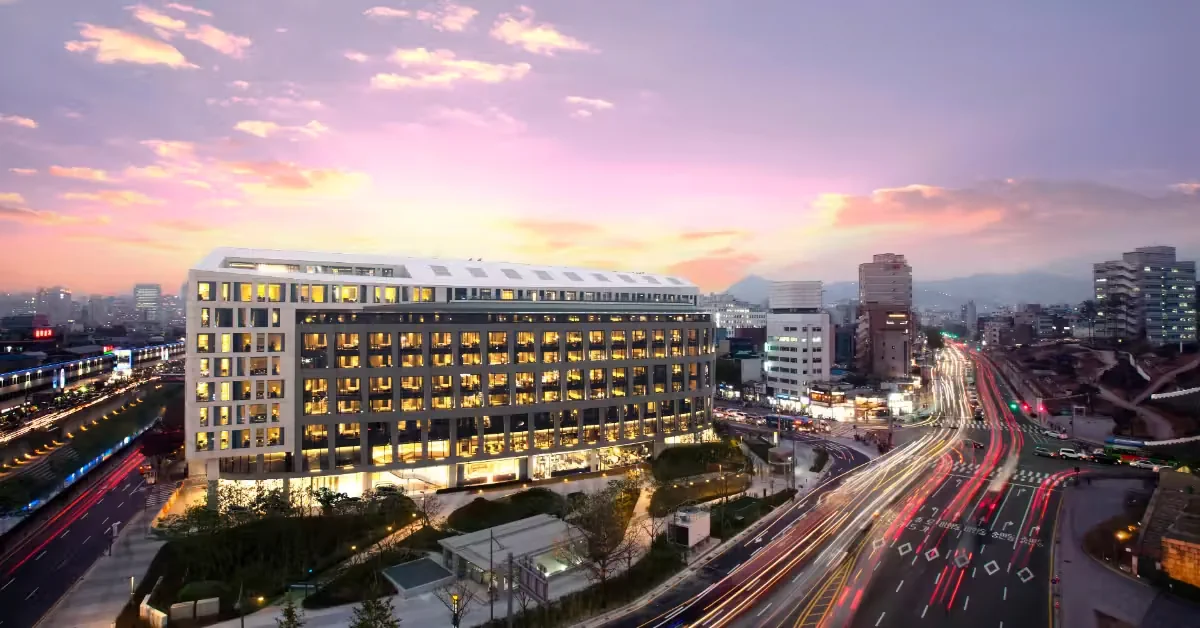 JW Marriott Dongdaemun Square Seoul and surrounding roads at sunset